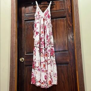 NWT Blush Floral Maxi Dress